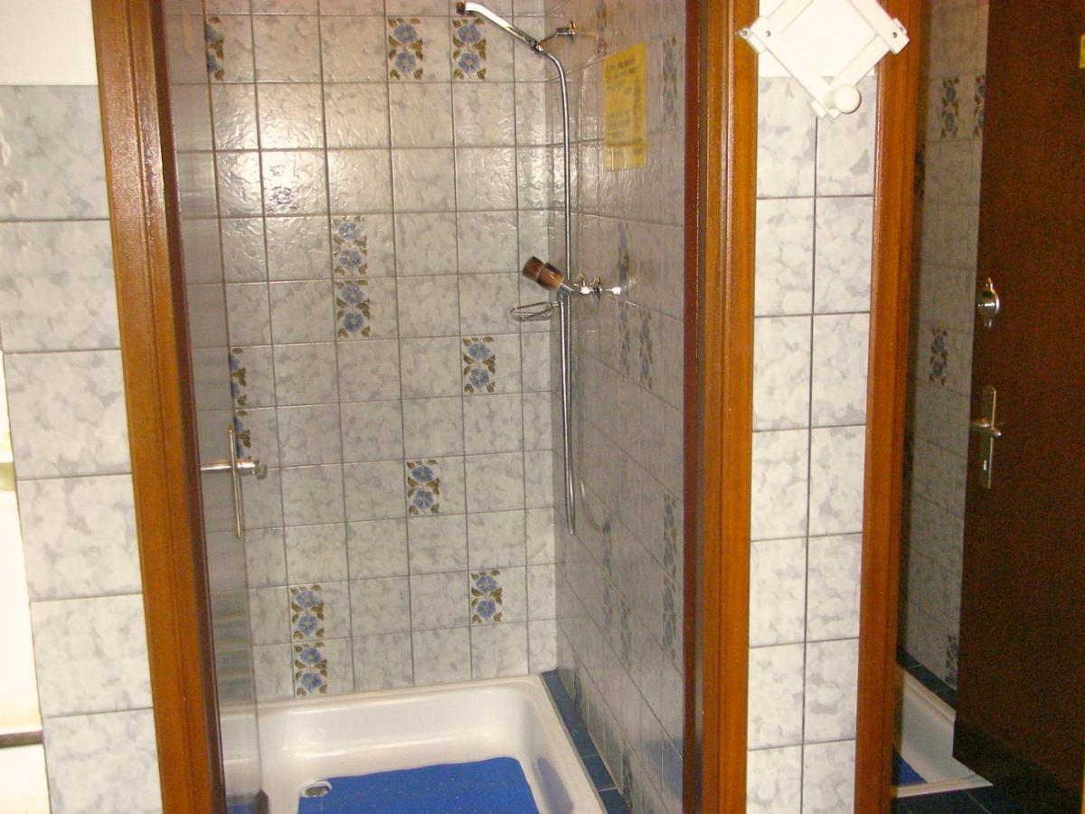 Hostel Baracca Backpacker Aurigeno Pokój zdjęcie
