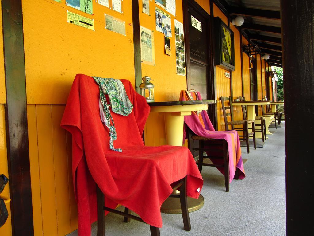 Hostel Baracca Backpacker Aurigeno Zewnętrze zdjęcie